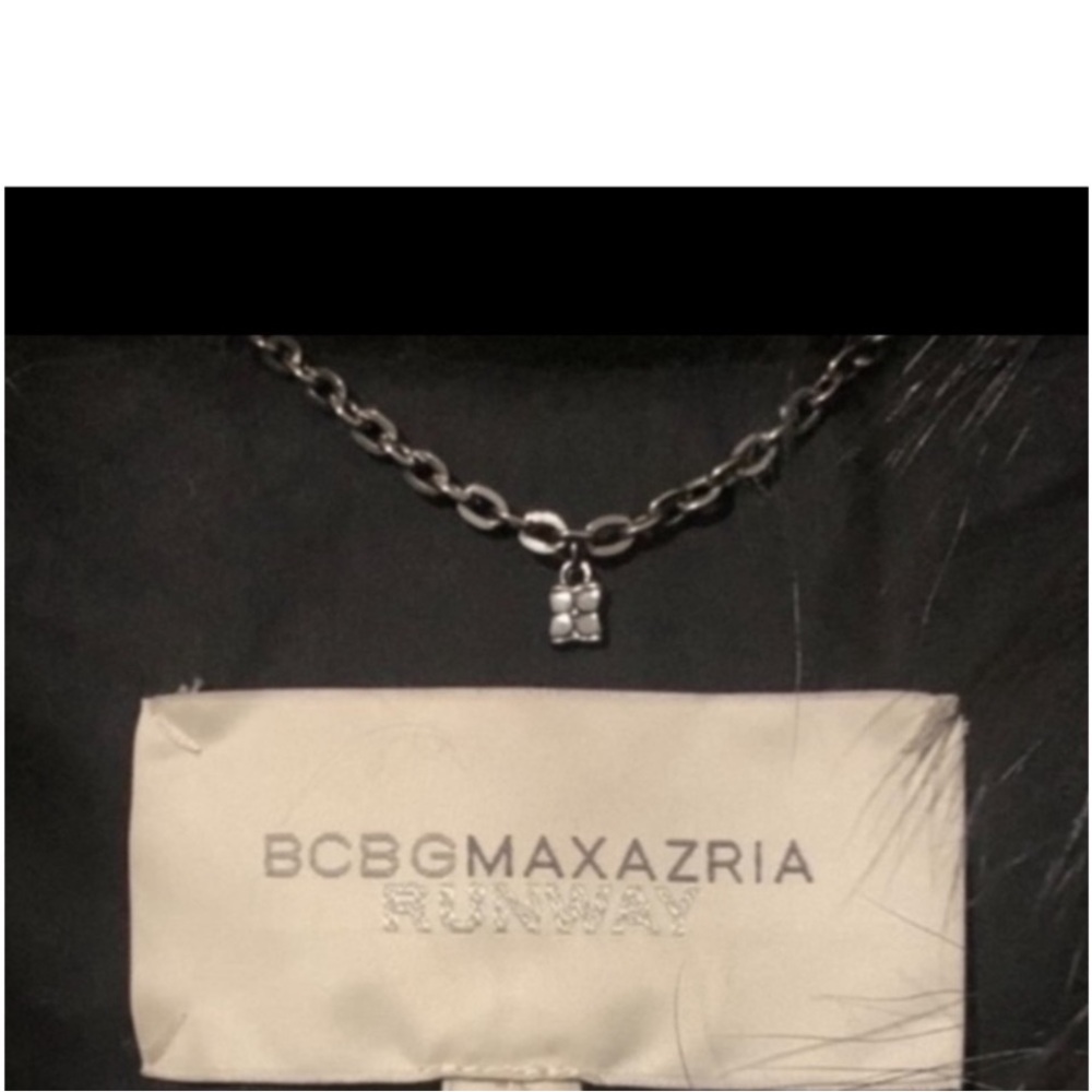 NEW RUNWAY* Bcbgmaxazria Runway The Monaco Real fur vest* Runs one size S-M-L - Picture 6 of 11
